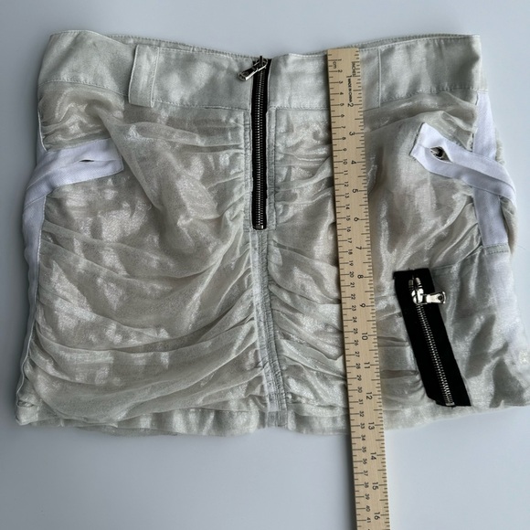Vintage Dolce & Gabbana silver shimmer ruched sheer mini skirt size 42 (medium) - Picture 6 of 8